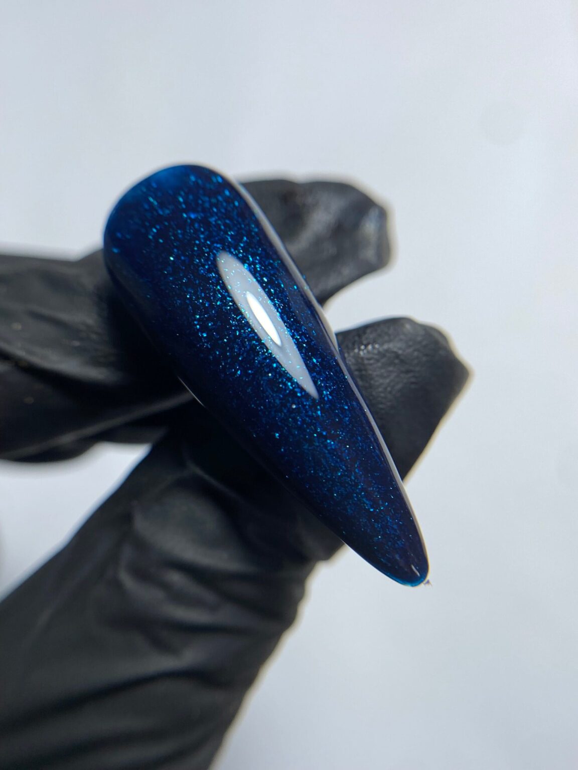 לק ג’ל 331 – tres jolie (מנצנץ)