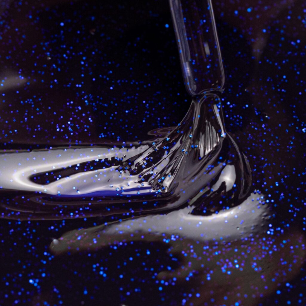 לק ג’ל 327 – tres jolie (מנצנץ)